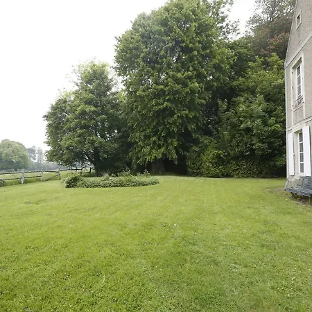 19th Century Artistic Mansion With Garden *