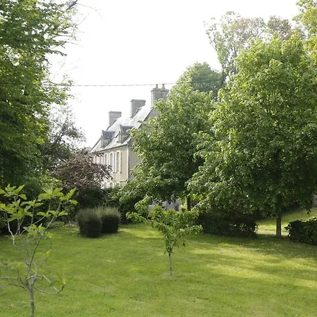 Nyaraló 19th Century Artistic Mansion With Garden