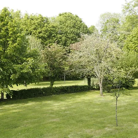 19th Century Artistic Mansion With Garden