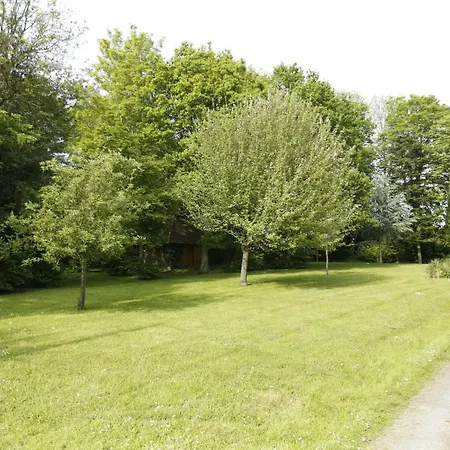 19th Century Artistic Mansion With Garden Bayeux